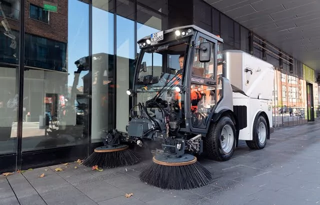 Sokak Supurucu Elektrikli CM1650 ZE 3.jpg
