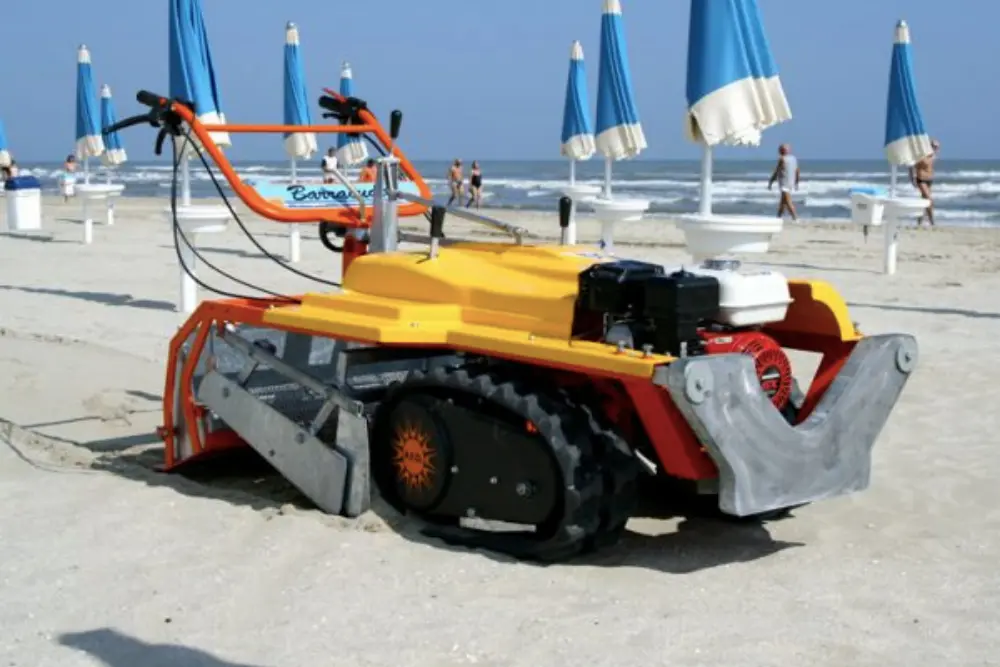 Sahil Temizleme Makinesi BARRACUDA: Plajlar İçin Güçlü Temizlik Çözümü 3 Sahil Temizleme Makinesi BARRACUDA 3